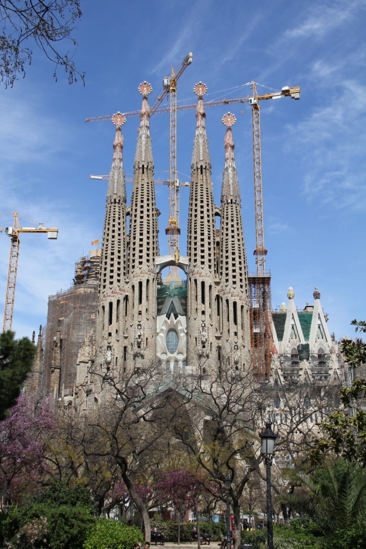 스페인을 대표하는 천재 건축가 가우디 : 네이버 블로그