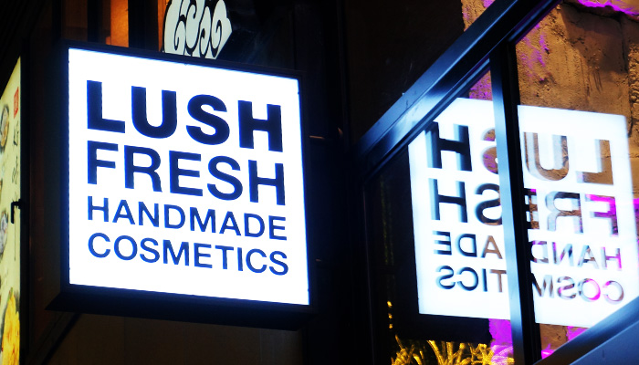 러쉬 최대 매장 오픈! [Lush] 명동 플래그십 스토어 : 네이버 블로그