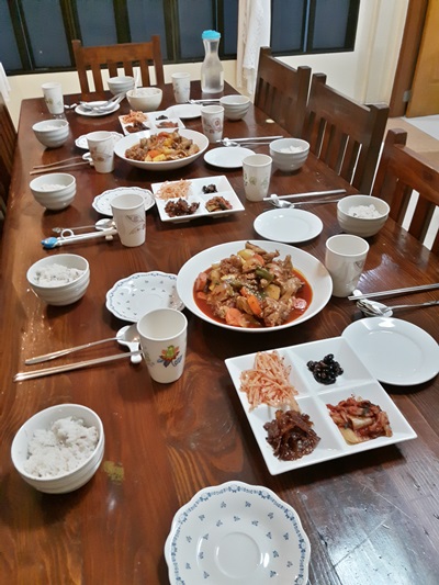  저녁식사 후 쇼핑몰에 다녀왔어요~