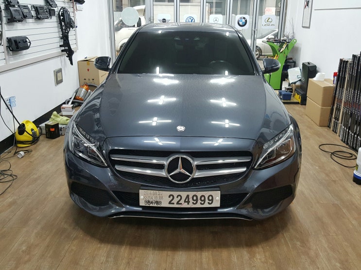  뉴 C클래스 W205 아이나비 X1큐브 터치내비장착