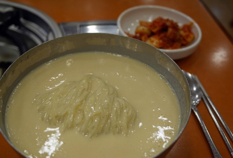  시청 진주회관 콩국수