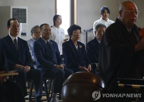 日아마존 "장례식에 스님 보내드립니다"통신판매 … 불교계 발끈 日아마존 "장례식에 스님 보내드립니다"통신판매 … 불교계 발끈