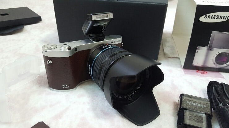 삼성 카메라 nx300m 구입 사용 후기.