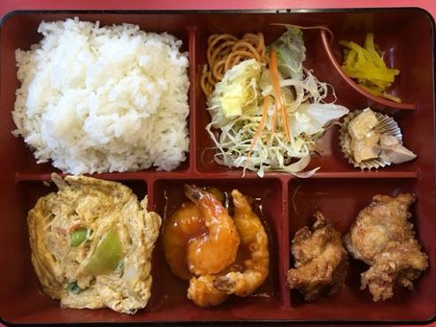  인기만점 치킨새우도시락을 먹었어요^^