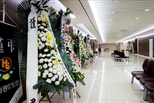 <'착한' 장례> ④ 허례허식 벗어나 아름다운 이별문화를…(끝) <'착한' 장례> ④ 허례허식 벗어나 아름다운 이별문화를…(끝)