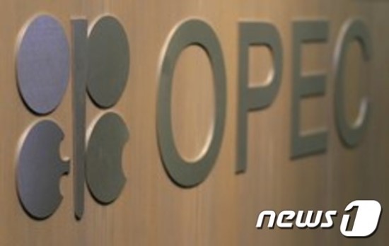 원유 수입국까지 '유가 반등'을 원하게 된 이유 ? - 에너지 관련 부채위험, 여타부문으로 '금융긴축' 확산,형편 나았던 '걸프 6개국'도 1000억불 차환부담에 직면 원유 수입국까지 '유가 반등'을 원하게 된 이유 ? - 에너지 관련 부채위험, 여타부문으로 '금융긴축' 확산,형편 나았던 '걸프 6개국'도 1000억불 차환부담에 직면