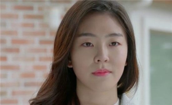 베이비시터 신윤주, 우리는 그녀에게 전도연, 김희애급 연기를 바란 것이 아니다!