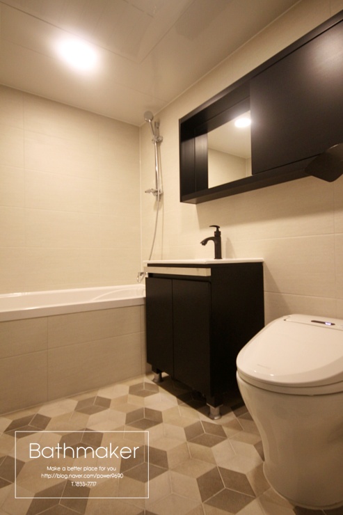 헥사곤 바닥 타일을 시공한 중계동 신안 동진 아파트 거실 욕실 리모델링 시공후기 