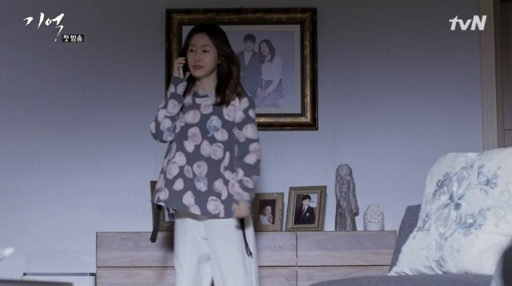  tvN 10주년 특별기획 드라마 기억  _  태석의 아내 김지수 하우스 인테리어 디스플레이  _ 조각가 이영섭 작품 