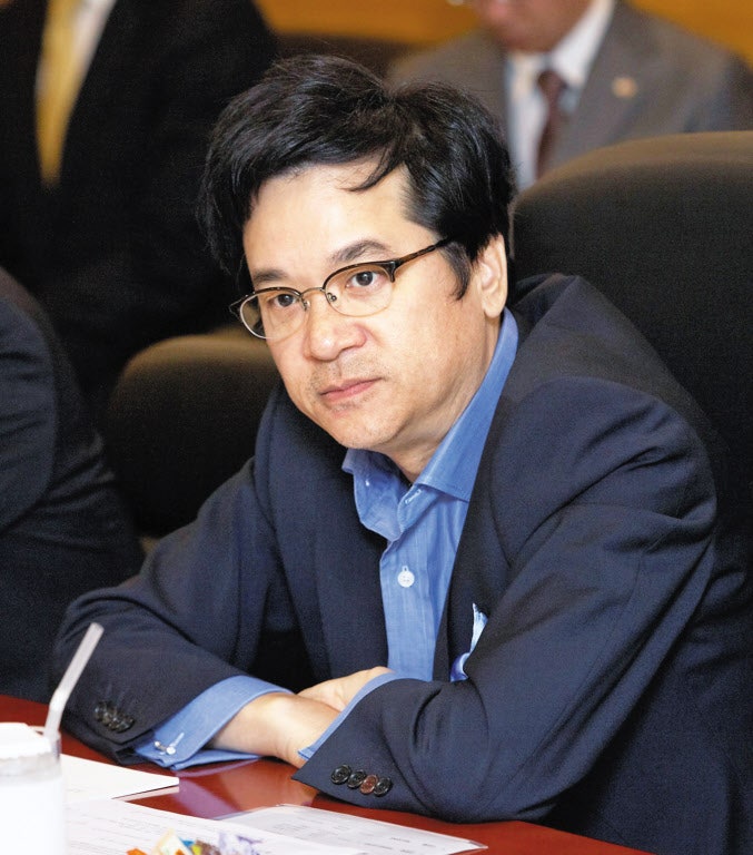 삼촌의 고립작전에도 살아남은 CJ그룹회장 이재현