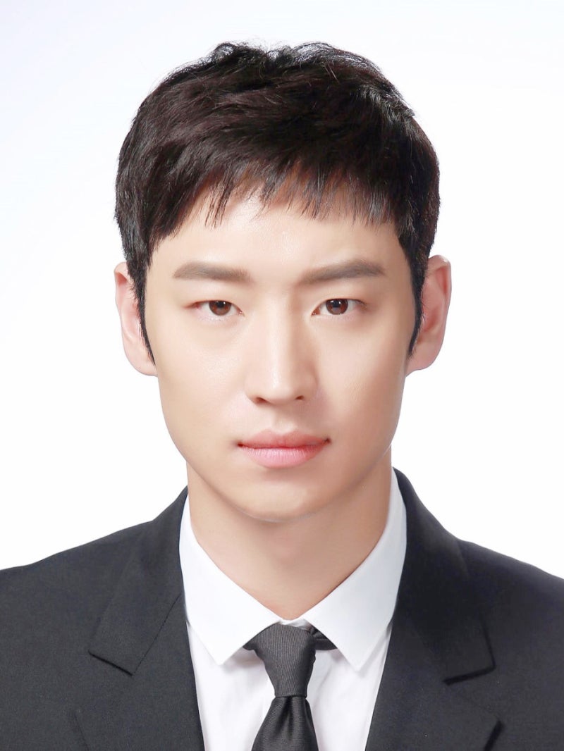 이제훈 증명사진