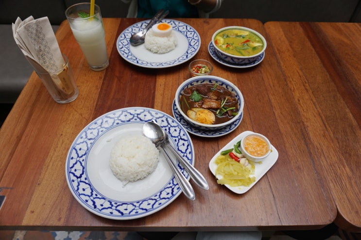 [태국/방콕여행]방콕맛집, 타마하랏 선착장, 탐마삿 대학교  