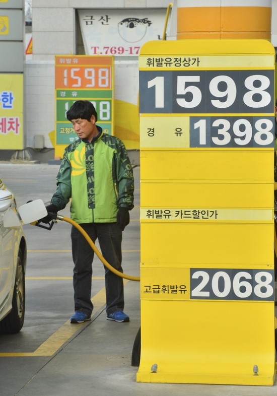 "세금 때문에..." 속터지게 떨어지는 기름값, 정말? "세금 때문에..." 속터지게 떨어지는 기름값, 정말?