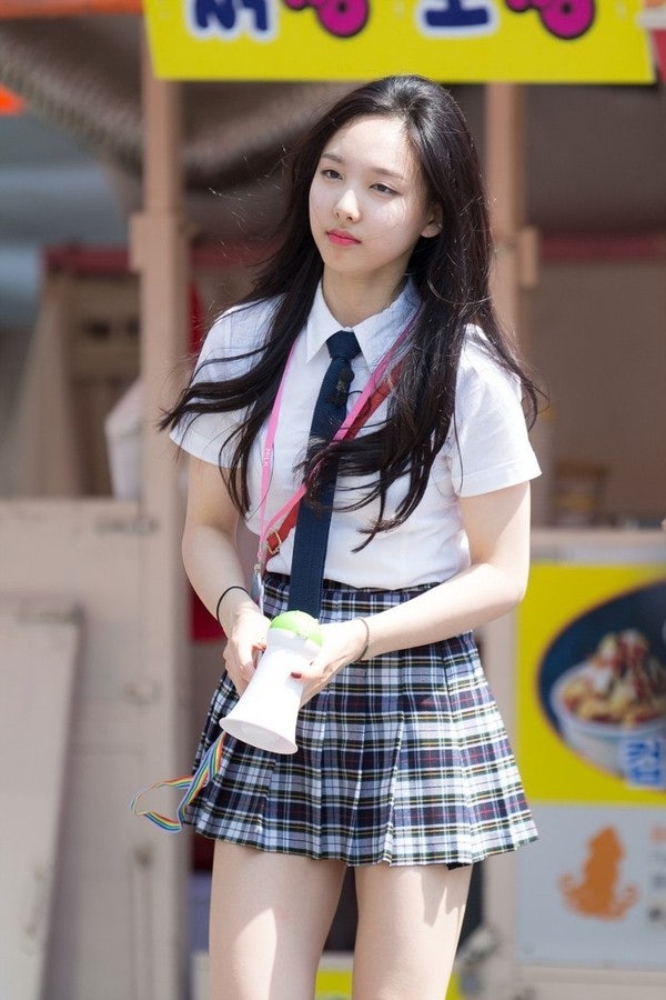 Introducing TWICE Members! They're So Beautiful and Cute!