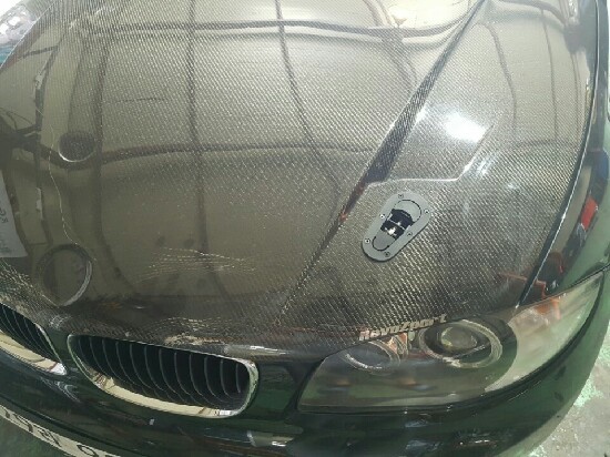  [커스텀클럽]bmw120d 카본본넷 복원