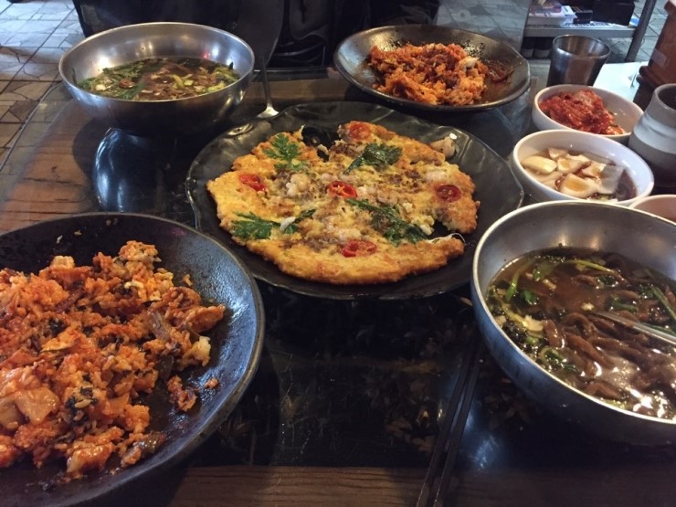  [부산맛집, 사상맛집] 콩밭, 콩과밭에서 별개비빔밥이랑 비빔칼국수~