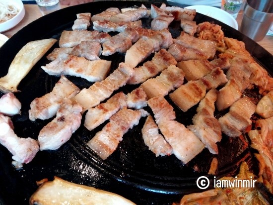 [합정역 맛집] 쫀득한 고기 "만우정육점생고기식당" 폐업