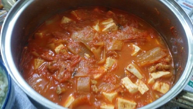  김치찌개를 먹고 봉스커피로 마무리~