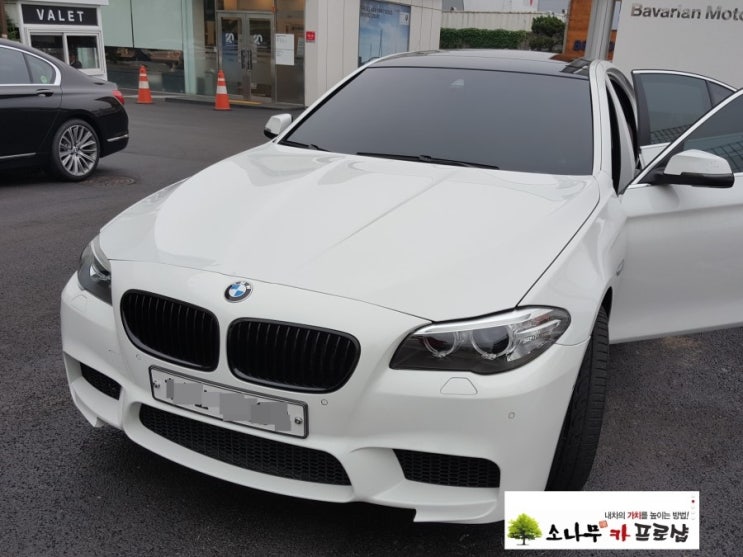  BMW 528I 블랙박스 뷰게라 50F 장착