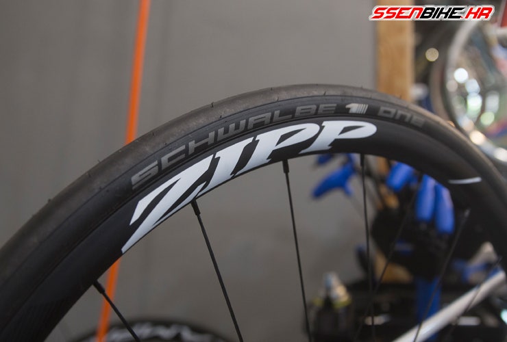 짚 30 코스 디스크 브레이크 클린쳐 휠셋 리뷰 - Zipp 30 Course Disc Brake Clincher Wheelset [원주 짚 쎈....