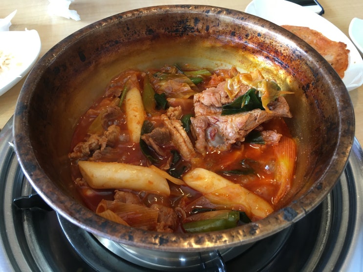 포항 쌍사 매운갈비찜 맛집 "맵돈"