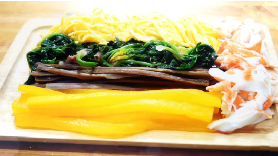  친숙한 음식, 김밥