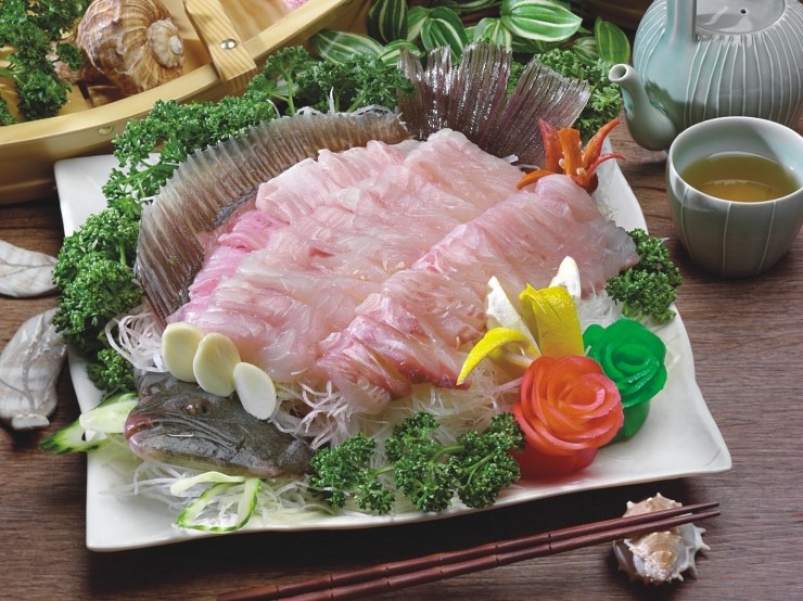 생선회 모듬회 각종 회 종류 회 한접시 회 한사라 하시지요. 생선회 모듬회 각종 회 종류 회 한접시 회 한사라 하시지요.