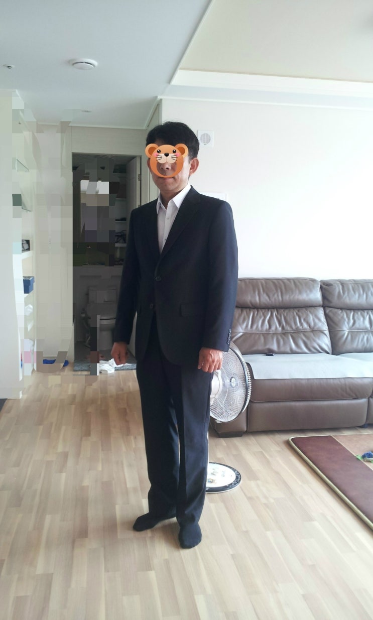  중년 남자 정장 구입했네요.