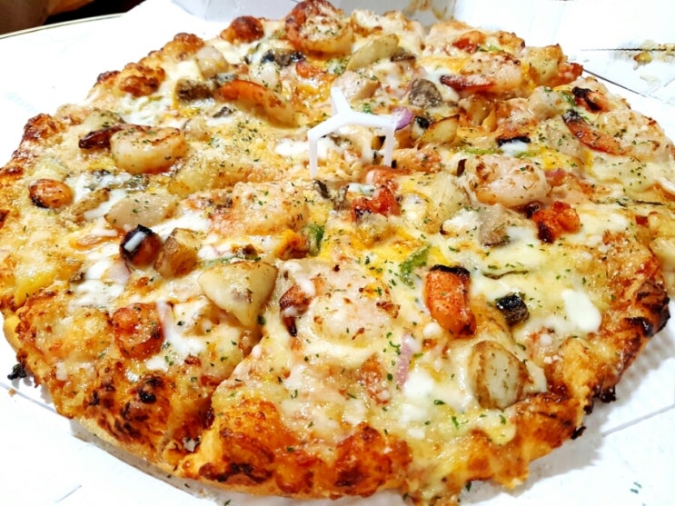 도미노 피자 신메뉴 킹프론 씨푸트 피자 먹어봄요!!!