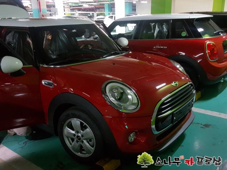  미니쿠퍼 5도어 후방카메라 장착