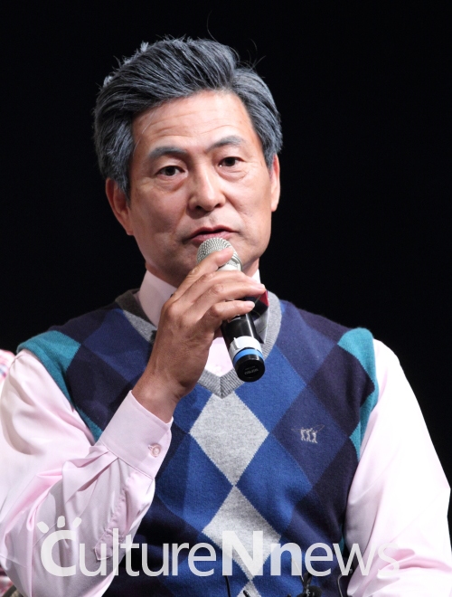 이한위, "이전 시즌과의 다른 점? 매 회 다른 공연, 관객들의 감정도 매번 다를 것" 이한위, "이전 시즌과의 다른 점? 매 회 다른 공연, 관객들의 감정도 매번 다를 것"