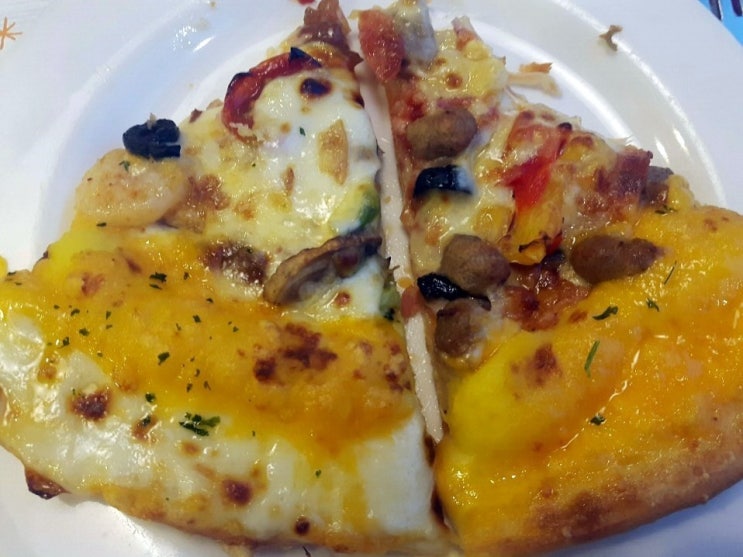 피자헛 피자페스티벌 '갓 구운 프리미엄 피자+샐러드+음료'