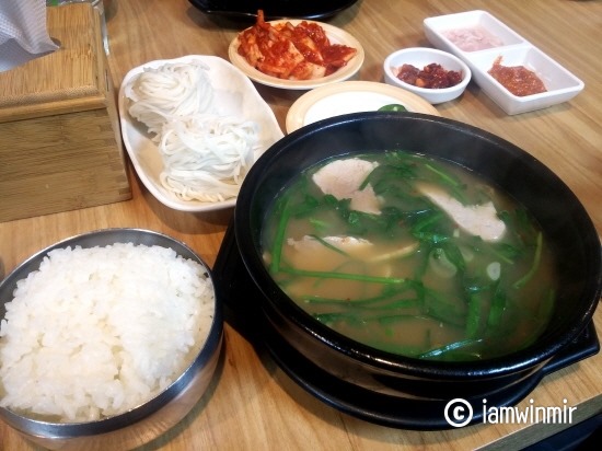 [고시촌/대학동 맛집] 서울돼지국밥