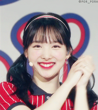 TWICE Nayeon: Photos, GIFs, Selfies, High-Quality Images, Bangs & Wallpapers