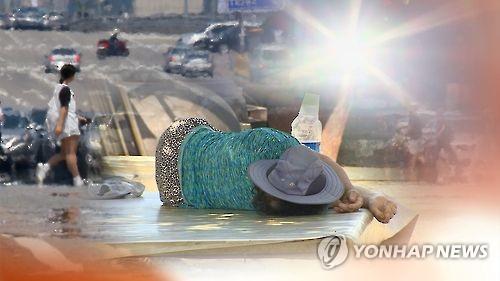 연일 계속된 폭염에 이틀간 <b>온열 질환자</b> 100명 육박