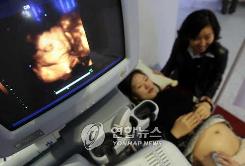 10월부터 임신부 초음파 검사 7회 건보 적용…43만명 혜택 10월부터 임신부 초음파 검사 7회 건보 적용…43만명 혜택