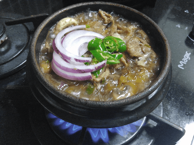 뚝배기 돼지불고기 밥도둑일세