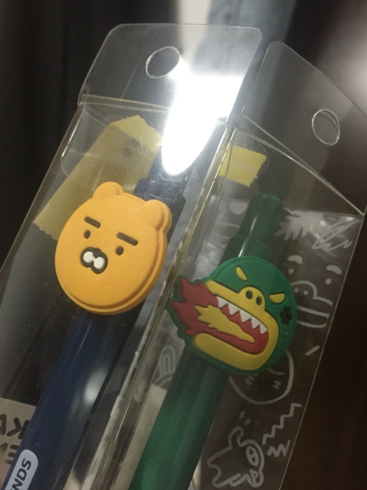 카카오프렌즈 펜을 샀다