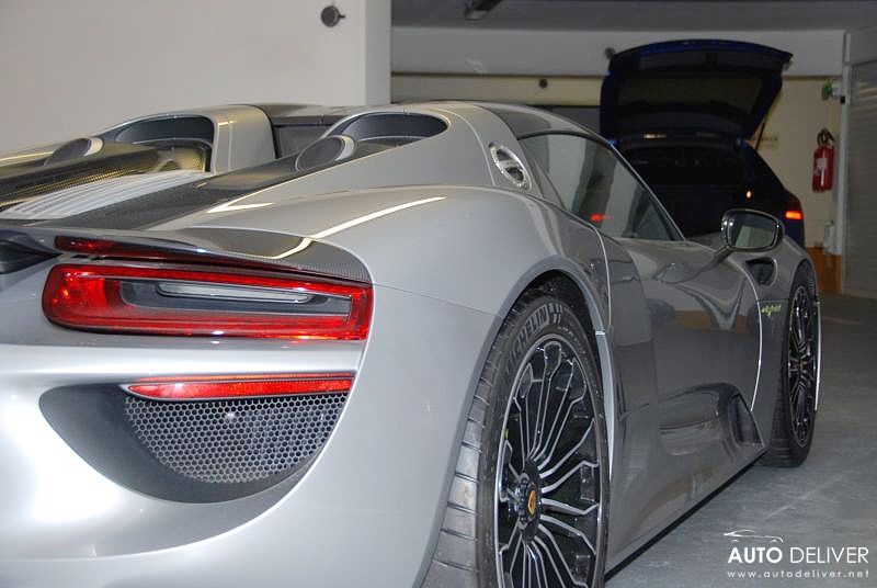 포르쉐 918 스파이더 2023 벽지