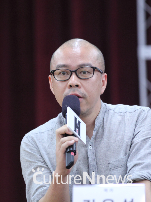 김은성, "'함익' 햄릿에서 출발했지만, 인간의 내제된 고독에 중심을 둔 이상한 러브스토리" 김은성, "'함익' 햄릿에서 출발했지만, 인간의 내제된 고독에 중심을 둔 이상한 러브스토리"