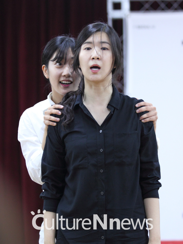 최나라, "함익, '햄릿'의 고독 자체를 가져온 작품" 최나라, "함익, '햄릿'의 고독 자체를 가져온 작품"