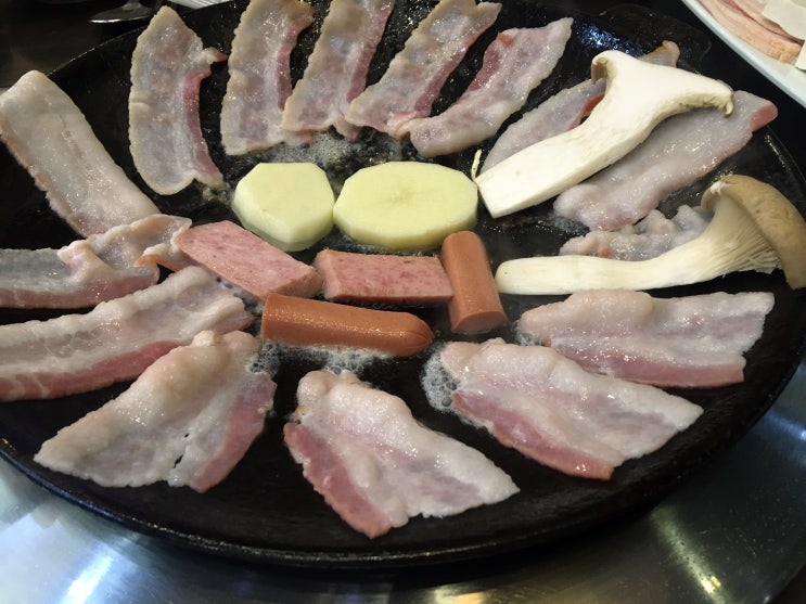 동두천 실비집 솥뚜껑. 동두천 실비집 솥뚜껑.