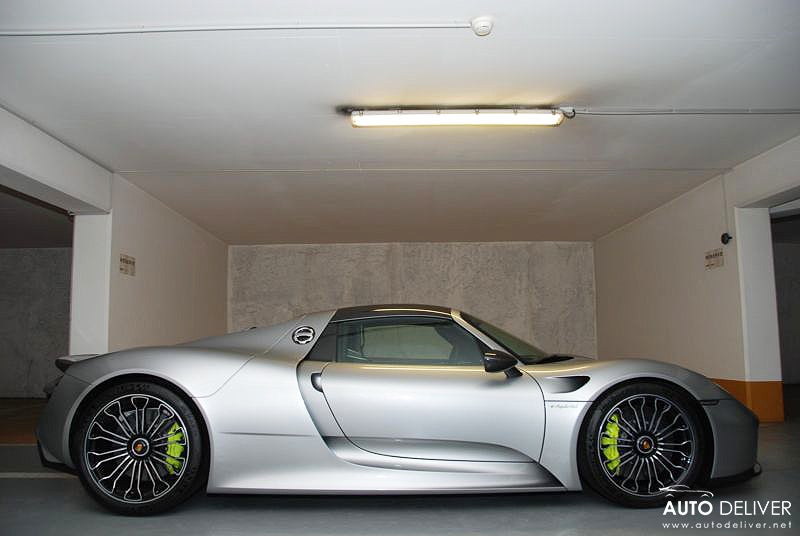 포르쉐 918 스파이더 2023 벽지