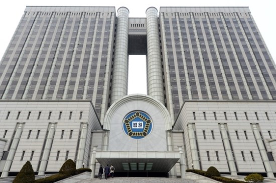 주차장서 출발하다 옆 차량이 문 열어 사고…과실 비율은? 주차장서 출발하다 옆 차량이 문 열어 사고…과실 비율은?