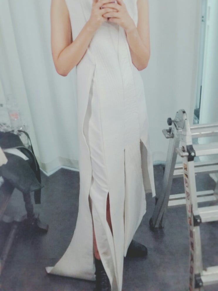 다리가 아파서 쓰는 잡담