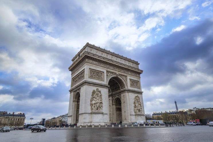  Triumphal Arch