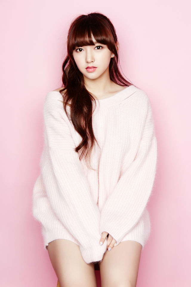 우주소녀 성소, 5일 수원 <b>야구장</b> 뜬다…‘360도 회전<b>시구</b>’ 선보일까