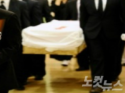 공공의료원-장례업체 시신분쟁, 곪은 갈등 터졌다 공공의료원-장례업체 시신분쟁, 곪은 갈등 터졌다