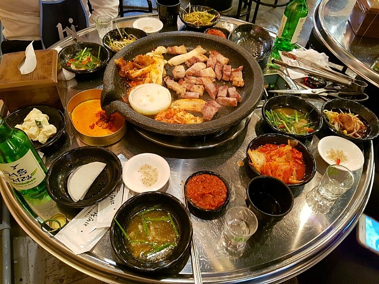  퇴근후 종로5가 삼겹살에 소주한잔!