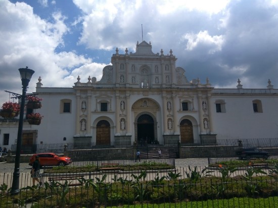 과테말라(안티구아) 종교와 관계 없이 꼭 가볼만한 곳 Antigua Cathedral(안티구아 성당)